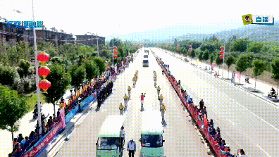 喜迎二青盛會(huì)，華鑫集團(tuán)接跑火炬?zhèn)鬟f！(圖1)