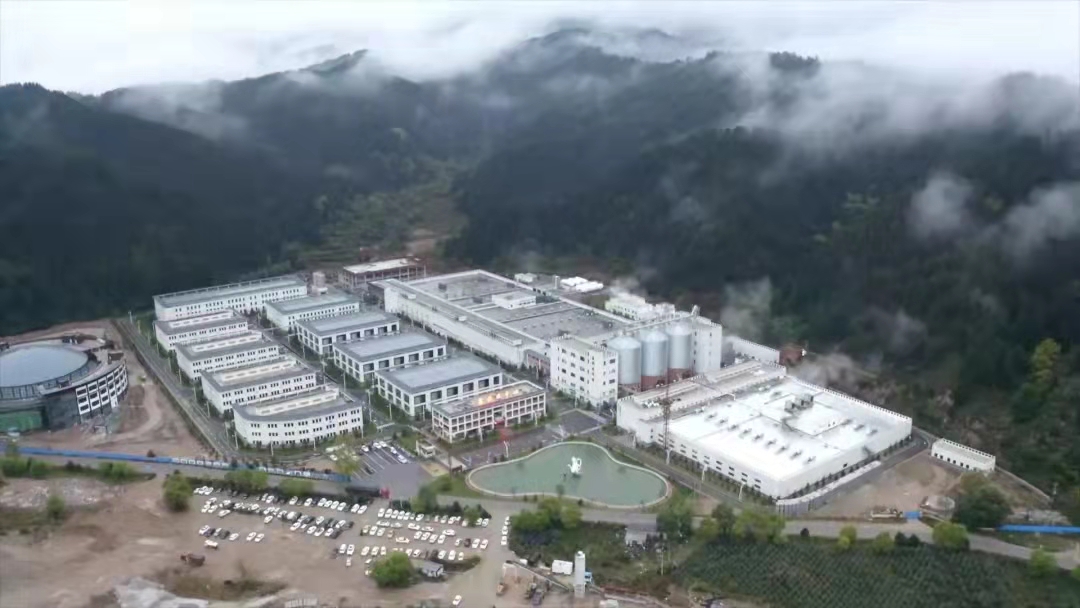 先鋒故事 敬業(yè)模范‖兢兢業(yè)業(yè)，奮戰(zhàn)一線——盧文龍(圖3)