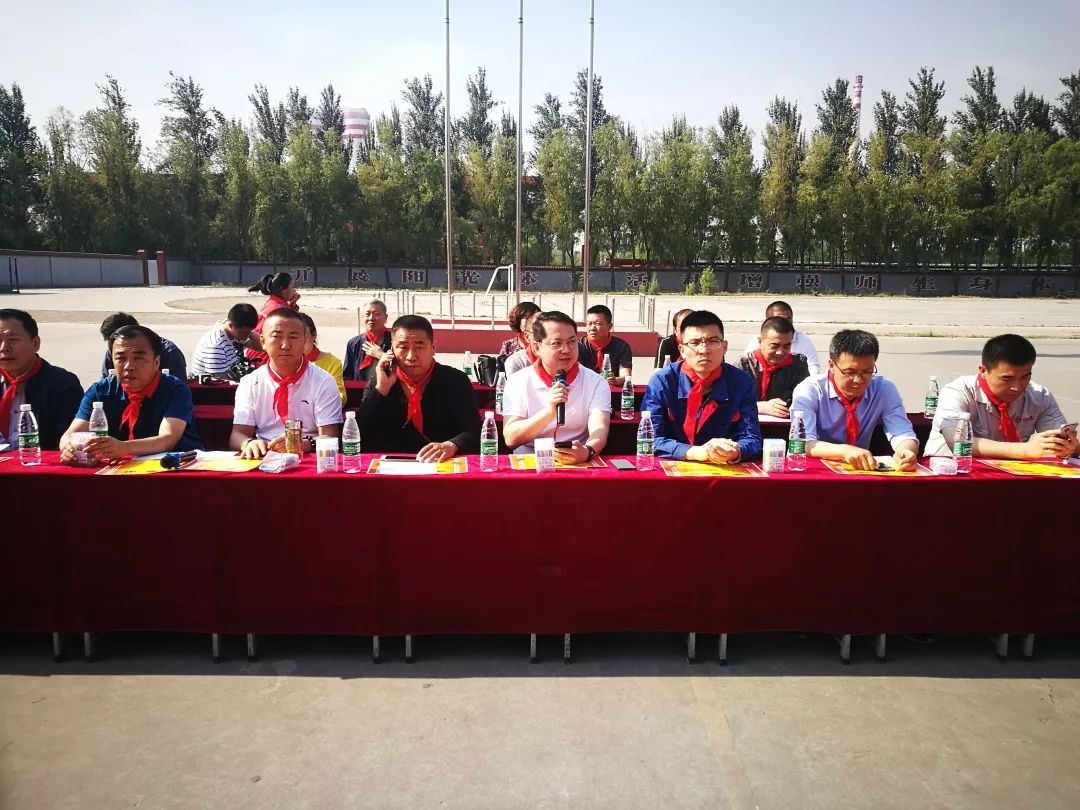 分享愛(ài)心，眾享溫情——華鑫集團(tuán)工會(huì)開(kāi)展“六一獻(xiàn)愛(ài)心”活動(dòng)(圖11)