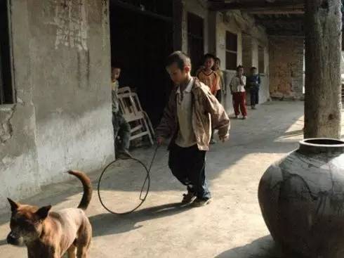 分享愛(ài)心，眾享溫情——華鑫集團(tuán)工會(huì)開(kāi)展“六一獻(xiàn)愛(ài)心”活動(dòng)(圖33)