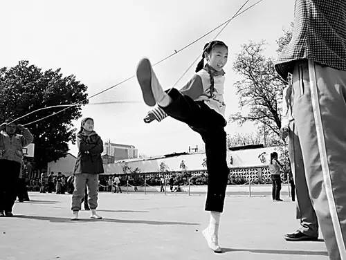 分享愛(ài)心，眾享溫情——華鑫集團(tuán)工會(huì)開(kāi)展“六一獻(xiàn)愛(ài)心”活動(dòng)(圖44)